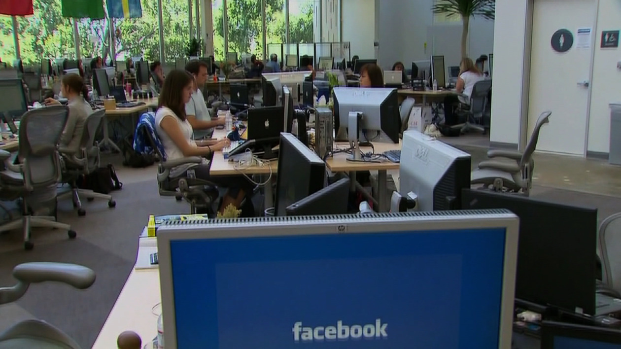 Facebookowy przepis na sukces. "Dajemy pracownikom wolną rękę"